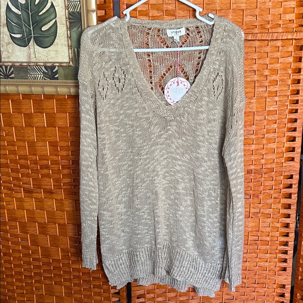 Umgee light sweater top